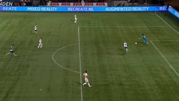 Increíble el error que le costó el partido al Ajax en Holanda