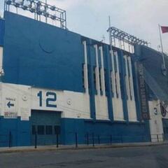 Comienzan a desmantelar el Estadio Azul