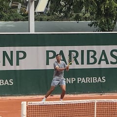Nadal se prueba con Lajovic y debutará a las 13:00 este lunes