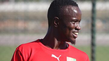 Cissé luce felicidad con Guinea