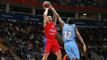 El jugador del CSKA de Moscú Mike James, durante un partido