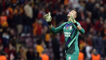 Fernando Muslera revel&oacute; que su &iacute;dolo es &Oacute;scar C&oacute;rdoba.