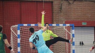 Javi Rodríguez en uno de sus goles ante Espinha.