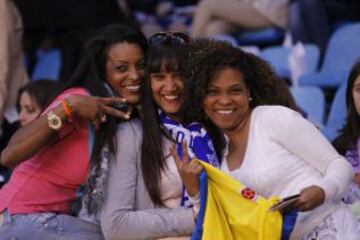 Ambiente en la grada del Estadio de Riazor.