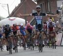 Tom Boonen gana la tercera etapa del Eneco al sprint