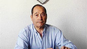 <b>DIÓ LA CARA.</B> Quintano compareció ayer en rueda de prensa.