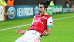 Robin van Persie's best goals: Arsenal, United, Feyenoord...