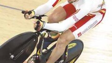 <b>PERSECUCIÓN INDIVIDUAL. </b>Sergi Escobar sólo cedió en la final ante el alemán Robert Bartko.