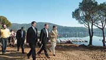 <b>VISITA</B>. Blanco, presidente de la Española, y José Luis García, alcalde de San Martín de Valdeiglesias.