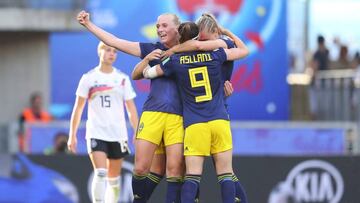 Suecia celebra el gol