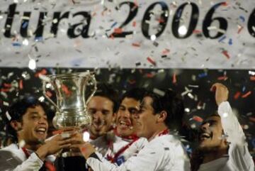 La dupla de Henríquez y Riffo pasó a la historia. No solo de Colo Colo, sino que también del fútbol chileno por la importancia que tuvieron en los albos. Ambos fueron pilares del exitoso del club 'popular' entre 2006 y 2007, con la obtención del tetracampeonato nacional y el subcampeonato de la Copa Sudamericana.