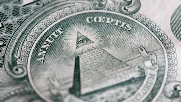 El billete de un dólar esconde varios simbolismos, a los cuales se les han asignado ciertos significados. Te explicamos qué significan la pirámide y el ojo.