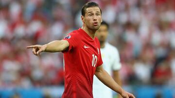 PARIS, FRANCE - JUNE 16:  Grzegorz Krychowiak of Poland reacts during the UEFA EURO 2016 Group C match between Germany and Poland at Stade de France on June 16, 2016 in Paris, France.  (Photo by Alexander Hassenstein/Getty Images)