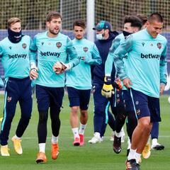 Vuelve Aitor, cae Campaña