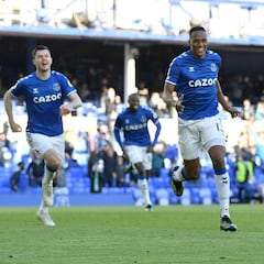 Con Yerry Mina, Everton gana y sigue en la lucha por Europa