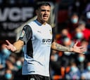 Maxi Gómez tuvo que ser "sujetado por sus compañeros" según el acta arbitral