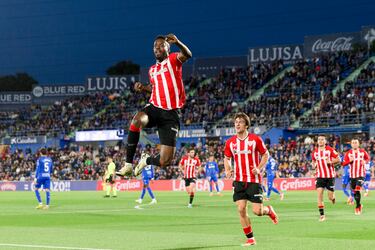 Jugó de 9 y firmó un doblete frente al Getafe, sirviéndose de las asistencias de su hermano Nico. Cuando el talento de los Williams se junta, saltan chispas. Clase y efectividad a partes iguales. El primer gol fue un disparo curvado y el segundo, un tiro cruzado. Suma once dianas y queda Liga...