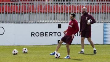 En el entrenamiento, Simeone dio pistas de los posibles titulares ante el Deportivo. 
