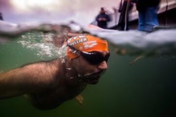 Alexandre Voyer entrena en el canal Ourq en Pantin, cerca de París. La temperatura del agua está a 5ºC