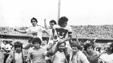 FINAL DE FUTBOL EN EL ESTADIO DE CU PUMAS VS CRUZ AZAUL. MANUEL NEGRETE, JOSE LUIS PAREJA LOPEZ Y HUGO SANCHEZ