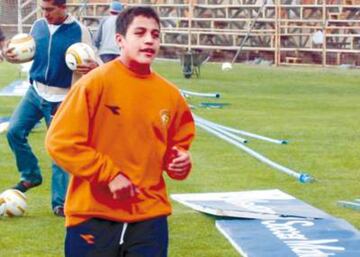 La gran figura de la Roja y actual delantero del Manchester United debutó con 16 años en Cobreloa.