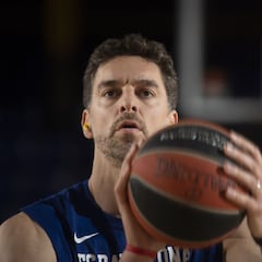 El Clásico espera a Pau Gasol 20 años después