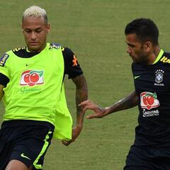 Muito amor: Neymar y Brasil revolucionan Manaos