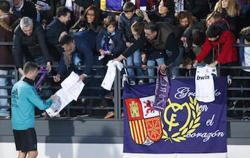 Casi 5.000 aficionados en el entrenamiento a puerta abierta