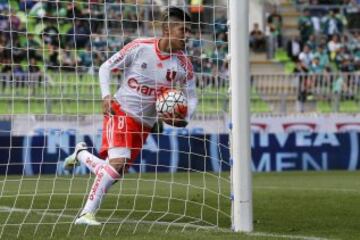 Santiago Wanderers venció 5-4 a Universidad de Chile que continúa complicándose en la parte baja de la tabla. 