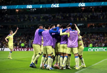 Zendejas and Cowell show Berhalter their class in Súper Clásico