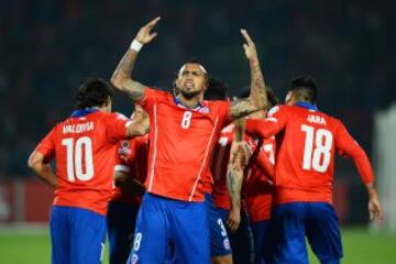 Arturo Vidal anotó dos goles ante México y es el goleador del torneo.