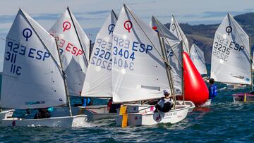 Los representantes de la Escuela de Vela José Luis de Ugarte cierran el año en el Abra