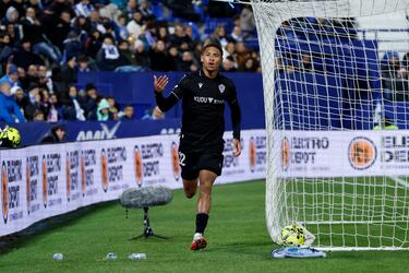 El Almería está imparable. Esta jornada se deshizo del Leganés, a domicilio, con otro contundente 0-3. Chirino hizo el segundo de los goles (acumula tres en Liga), justo cuando peor lo pasaba el equipo indálico. Golazo tras darse la media vuelta y sentar a su par.