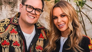 Dos famosos británicos tropiezan con una casa abandonada en Granada y montan una Navidad anglo-española por todo lo alto