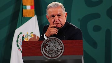 Anuncia AMLO pensiones para migrantes adultos mayores