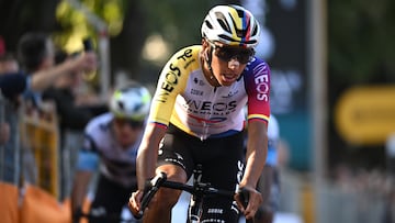 ACQUI TERME, ITALY - OCTOBER 09: Egan Bernal of Colombia and Team INEOS Grenadiers crosses the finish line during the 109th Gran Piemonte 2025 a 179km one day race from Dogliani to Acqui Terme on October 09, 2025 in Acqui Terme, Italy. (Photo by Dario Belingheri/Getty Images)