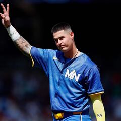 José Miranda empata récord de hits en Grandes Ligas