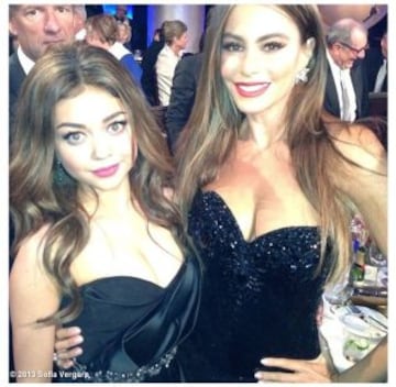 Junto a Sofia Vergara, compañera de rodaje en la Modern Family, durante una entrega de premios.