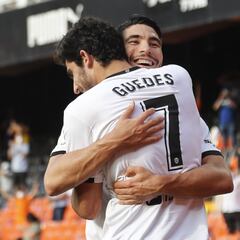 Guedes y Soler vuelven a Valencia pendientes de su futuro