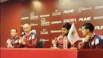 La Serena vive un tenso momento y un periodista sorprende al nuevo DT: “No me dicen pelado termo”