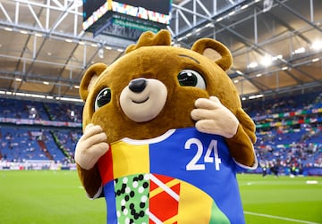 Euro 2024 mascot Albart.