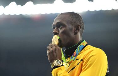 Usain Bolt ya tiene su tercer oro olímpico en 100 metros