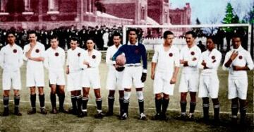 Eduardo Teus, portero del Madrid de 1913 a 1918 y luego periodista, falleció el 8 de octubre de 1961 en San Mamés mientras cubría la información de un Athletic-Madrid que terminó 0-2 (Di Stéfano y Tejada fueron los goleadores). Era el socio número 10 del Madrid.