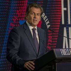 Freixa presenta a Lluís Carreras como director de fútbol