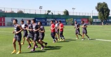 La Selecci&oacute;n inici&oacute; su tercer d&iacute;a de pr&aacute;cticas en Juan Pinto Dur&aacute;n.