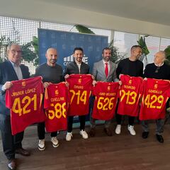 Gordillo, Navas, Negredo, Velasco, Cuéllar y Javier López ya lucen sus dorsales