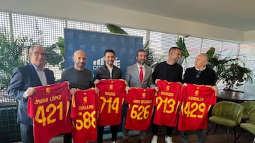 Gordillo, Navas, Negredo, Velasco, Cuéllar y Javier López ya lucen sus dorsales