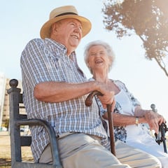 Los pensionistas y jubilados que no tendrán la paga extra en verano de 2022