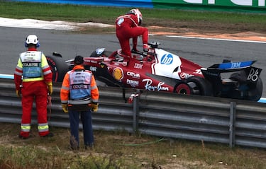 Charles Leclerc tras el accidente. 