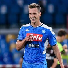 Milik pasa el reconocimiento médico con la Roma, pero la Juve y Dzeko deben esperar